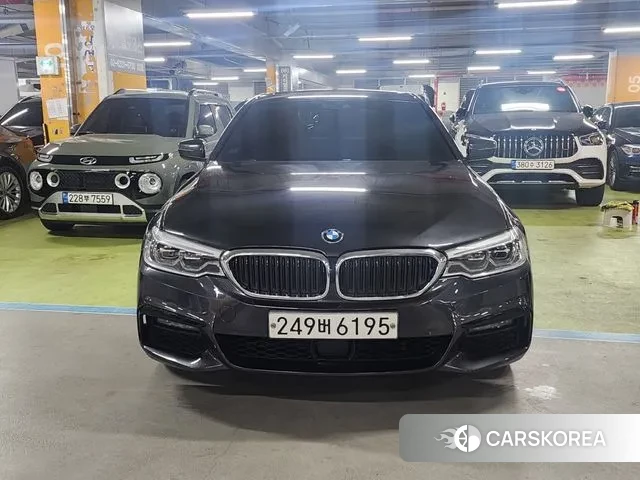 BMW 5 Series (G30) id 3694952 из Кореи 8