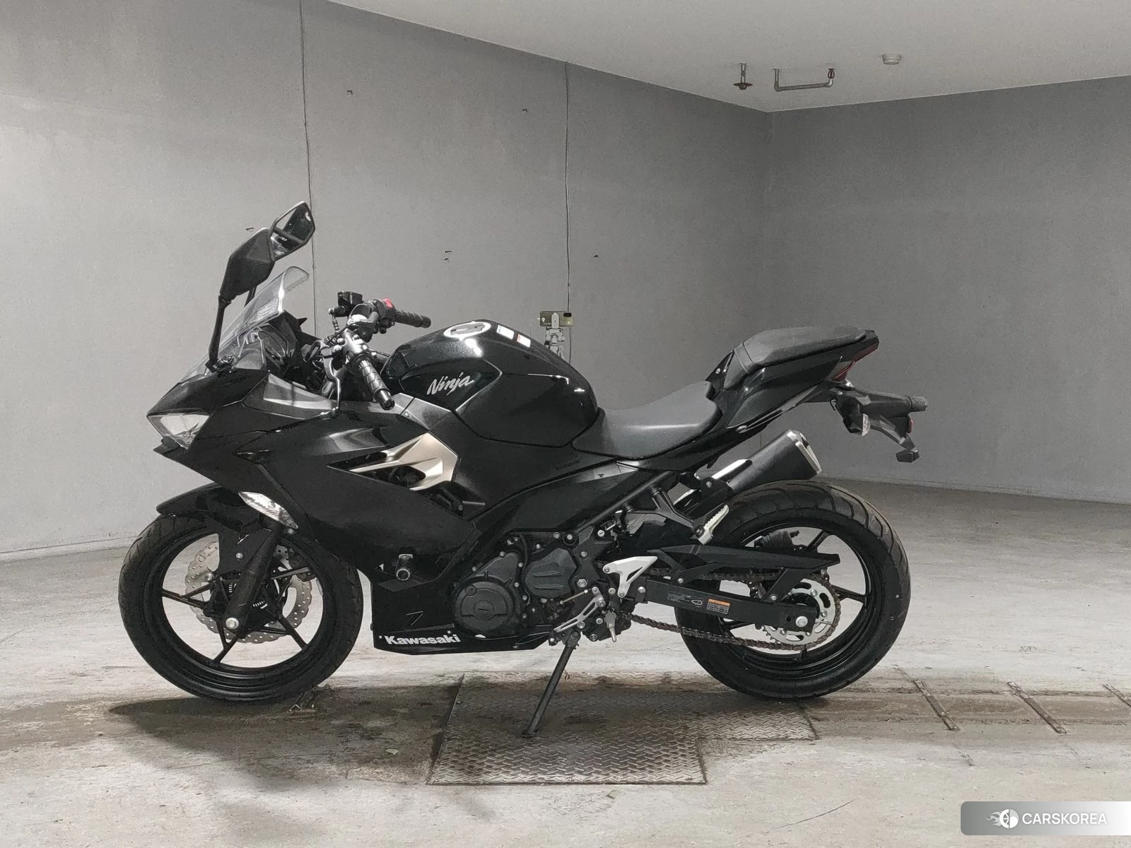 Kawasaki NINJA 250 2018 из Японии, фото 3