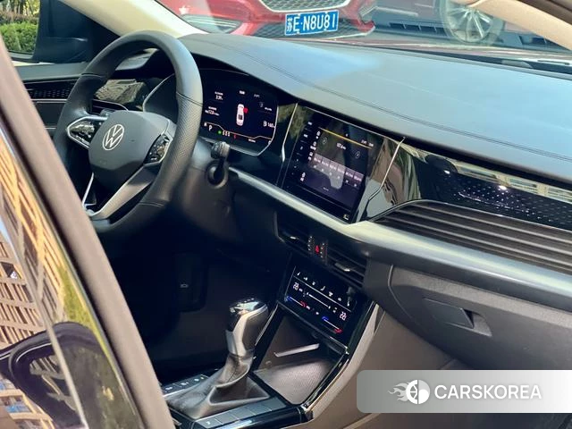 Volkswagen Passat id 4359105 из Китая 12