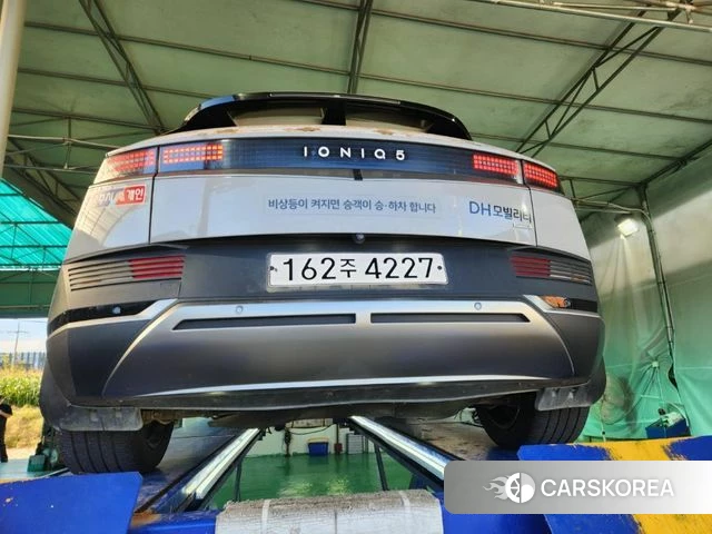 Hyundai Ionic 5 2022 Серебристо-серый из Кореи, фото 2