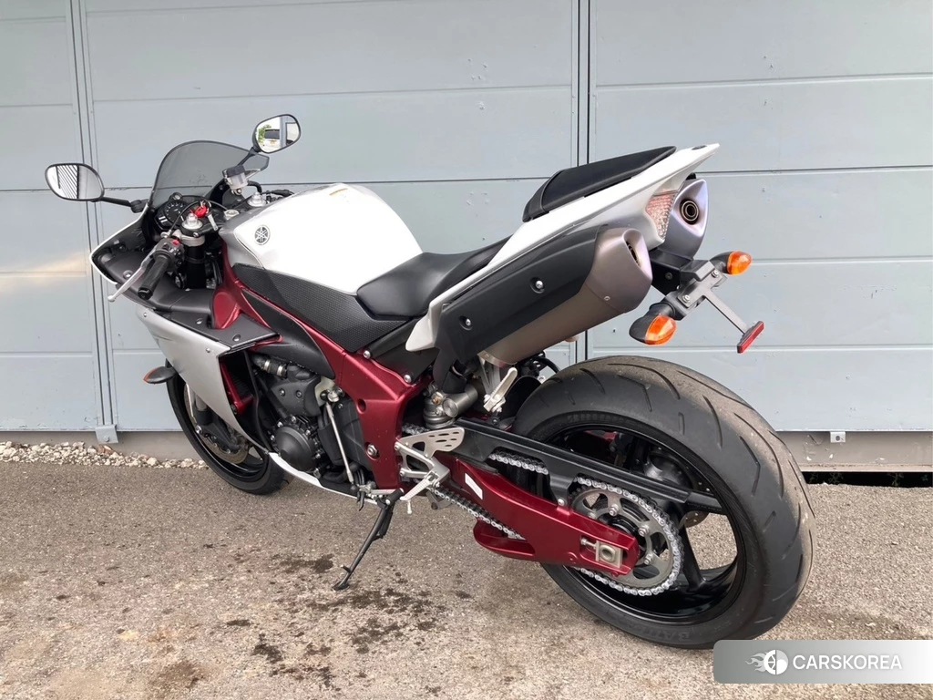 Проданный Yamaha YZF-R1 2010 из Японии