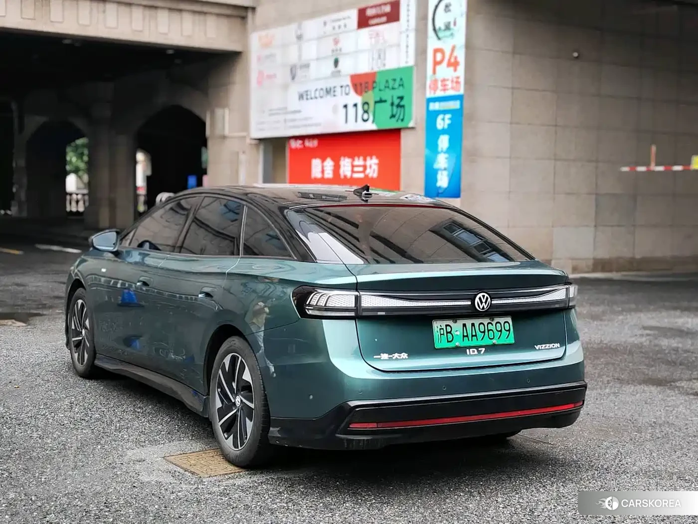 Volkswagen ID.7 VIZZION 2024 Зеленый из Китая, фото 2