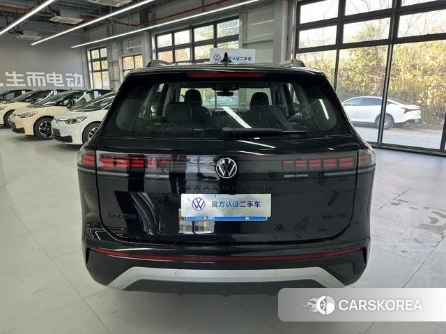 Volkswagen Tourang id 4240359 из Китая 7