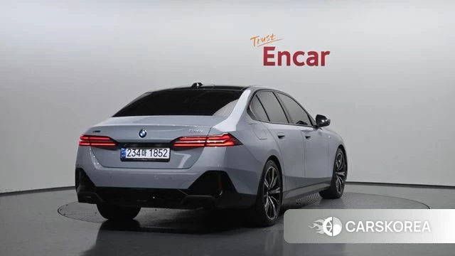 BMW 5 Series (G60) id 3952999 из Кореи 12