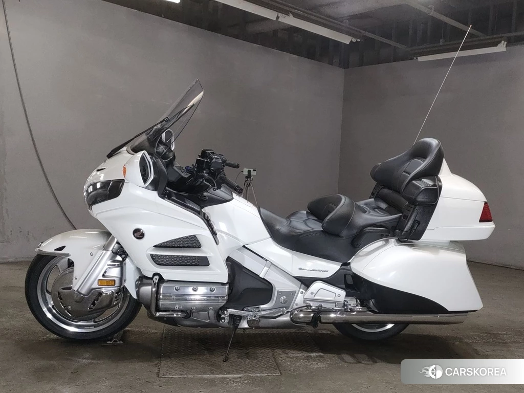 Проданный Honda GL1800 2013 из Японии