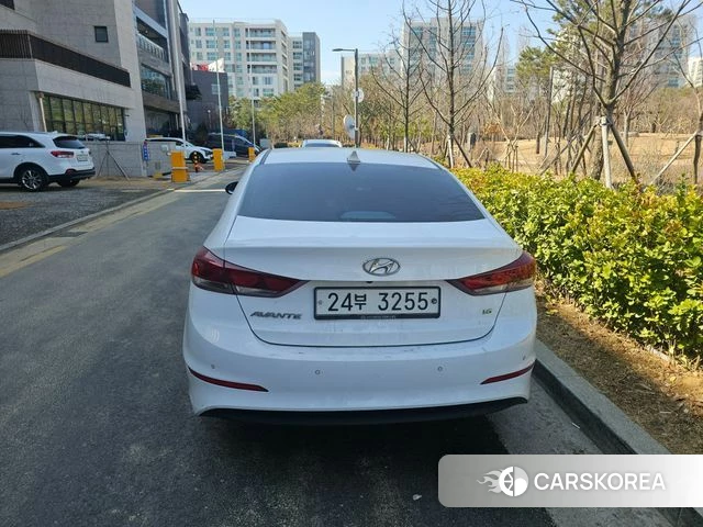 Hyundai Avante AD id 3796131 из Кореи 12