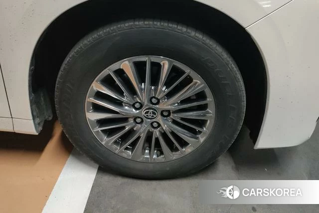 Toyota Elfa id 4258055 из Китая 9