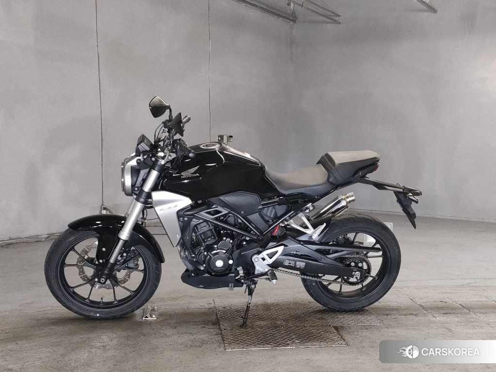 Проданный Honda CB250R 2018 из Японии, фото 2