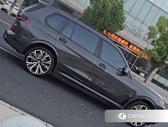 BMW X7 id 3920618 из Китая 2