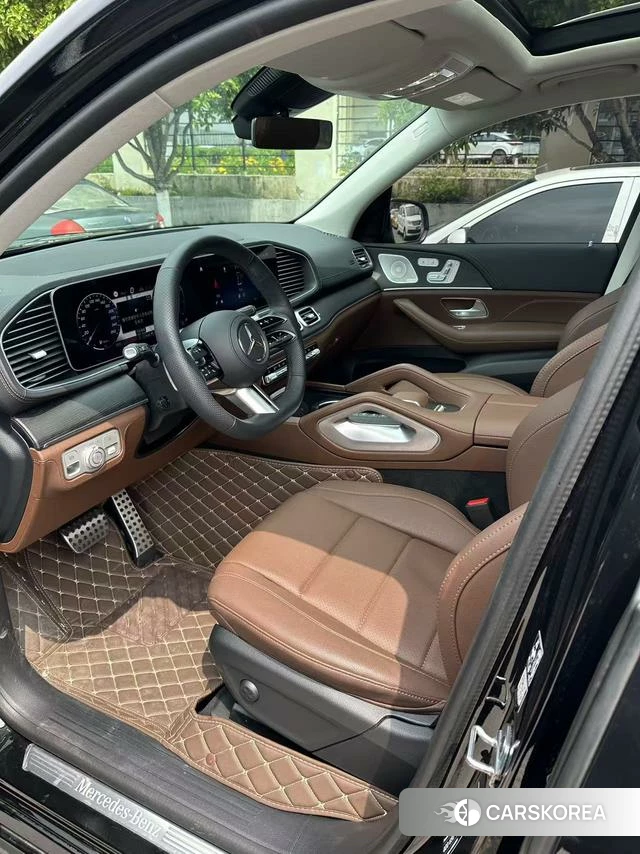 Mercedes-Benz GLS 2024 Черный из Китая, фото 2