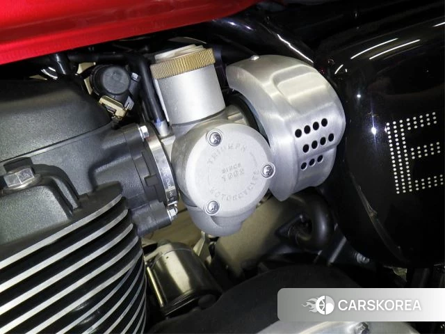 Engine photo