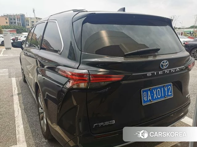 Toyota Saina 2023 Черный из Китая, фото 2