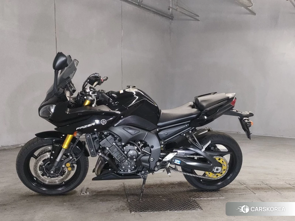 Проданный Yamaha FZ8-S 2013 из Японии, фото 2