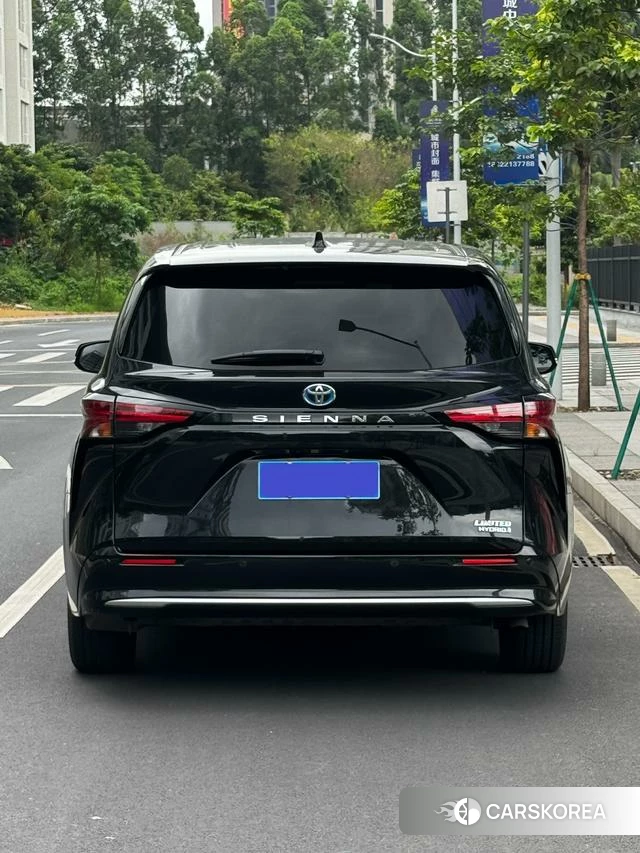 Toyota Saina id 4299910 из Китая 12