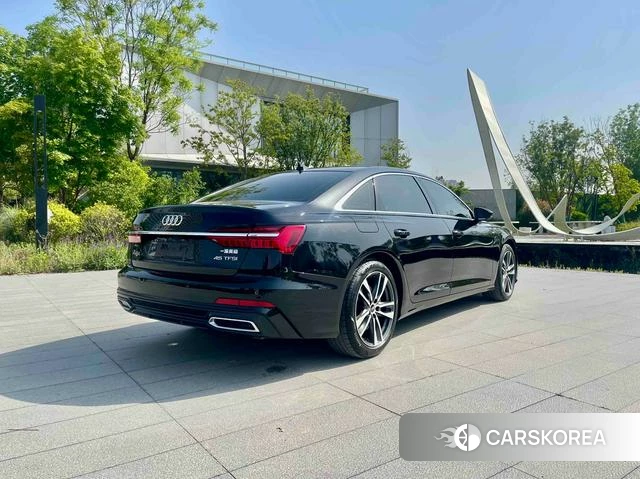 Audi A6L id 4278827 из Китая 12