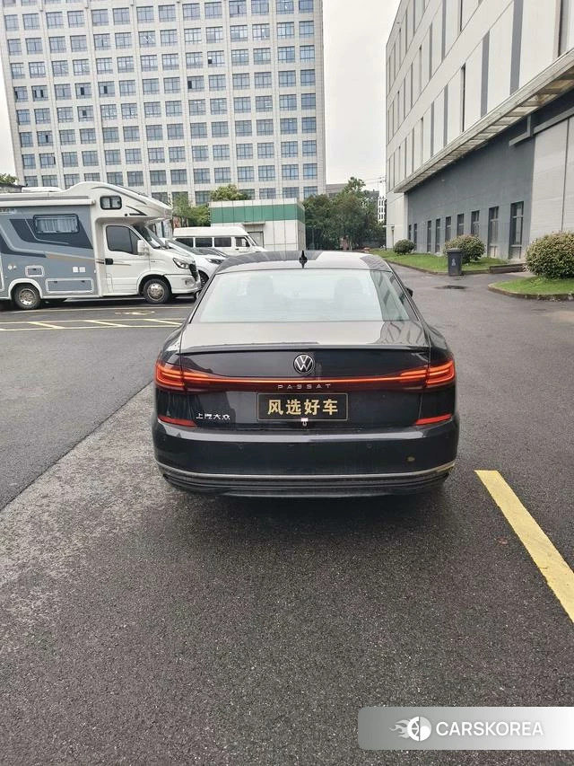Volkswagen Passat 2025 Черный из Китая, фото 2