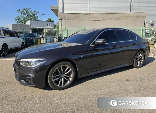 BMW 5 Series (G30) 2019 Серый из Кореи, фото 2