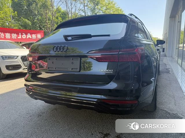 Audi A6 (import) 2022 Черный из Китая, фото 2