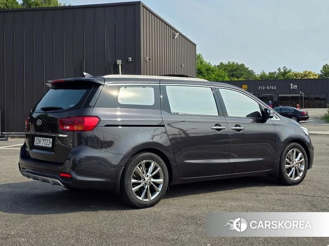 Kia The New Carnival id 4435325 из Кореи 12
