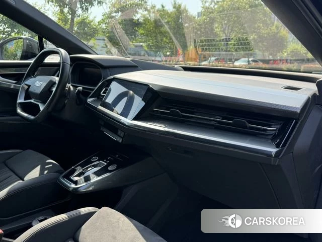 Audi Q5 e-tron id 4314220 из Китая 12