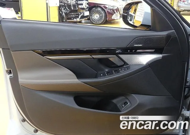 BMW 5 Series (G60) id 2703339 из Кореи 12