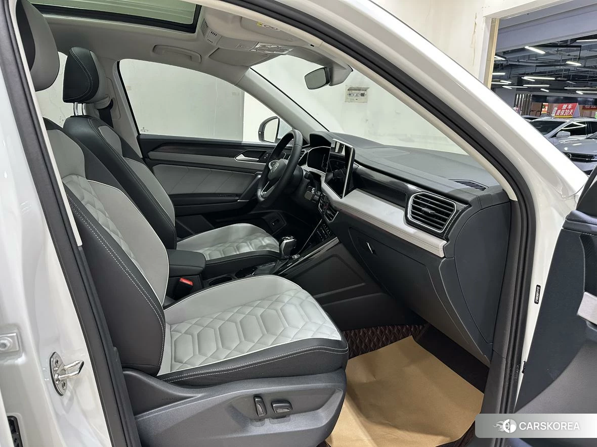Volkswagen Tanyue 2023 Белый из Китая, фото 5