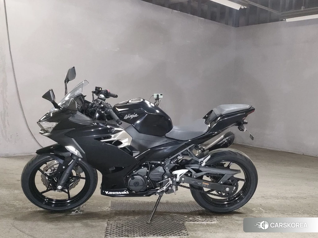 Проданный Kawasaki NINJA 250 2018 из Японии, фото 2