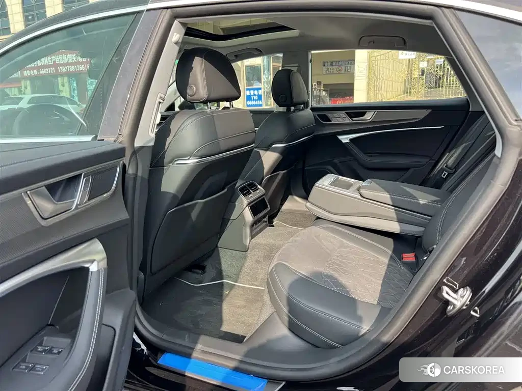 Audi A7L 2026 Черный из Китая, фото 2