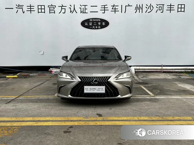 Lexus ES id 4279402 из Китая 12