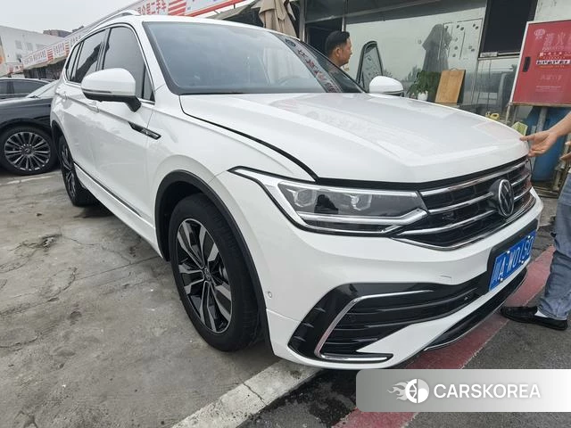 Volkswagen Tiguan L 2022 Белый из Китая, фото 2