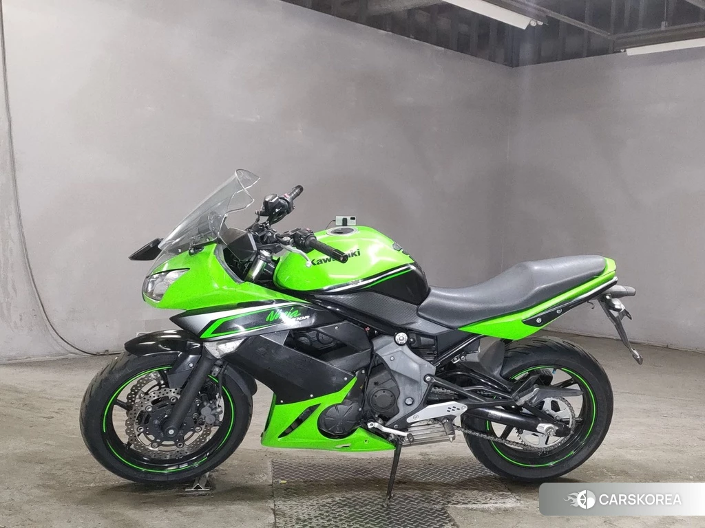Проданный Kawasaki NINJA 400R 2012 из Японии, фото 2