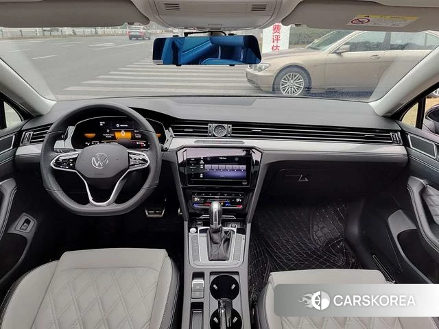 Volkswagen Magotan 2024 Черный из Китая, фото 3
