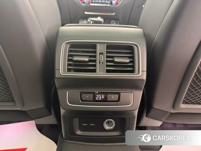 Audi Q5L id 4190427 из Китая 12