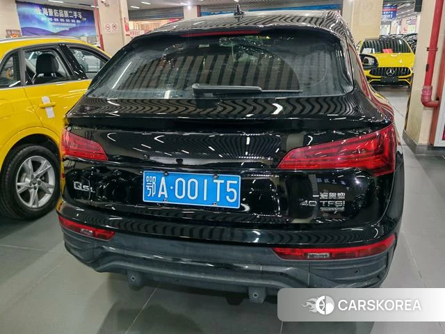 Audi Q5L Sportback 2022 Черный из Китая, фото 2