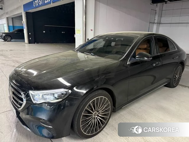 Mercedes-Benz E-Class W214 2024 Черный из Кореи, фото 2
