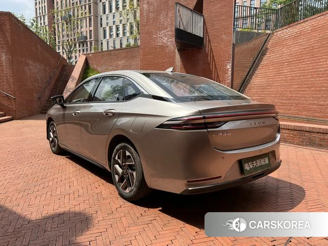 Aian AION S 2026 Шампань из Китая, фото 3