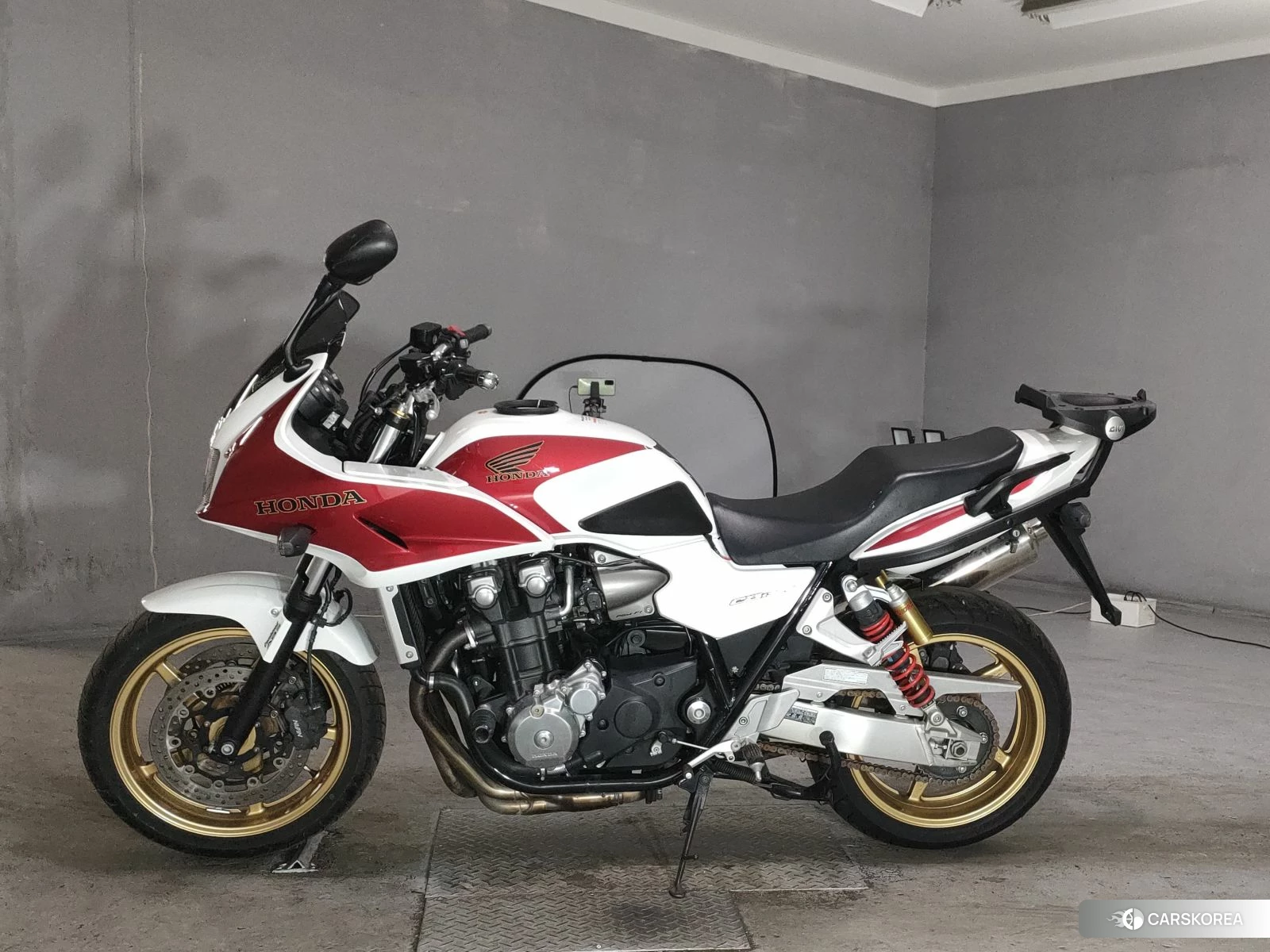 Проданный Honda CB1300SF BOLDOR 2013 из Японии