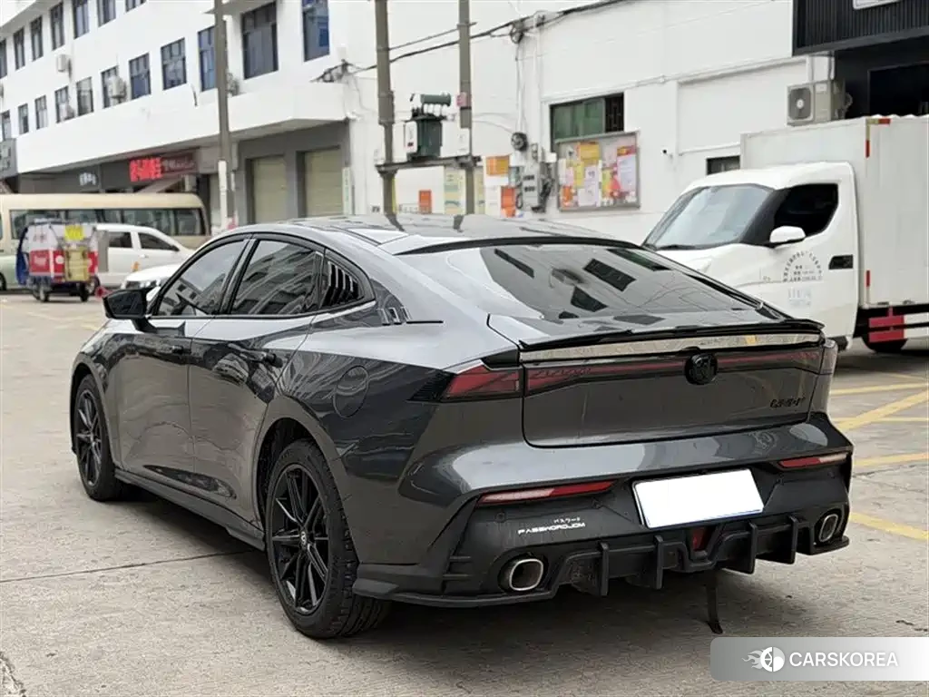 Chang'an UNI-V 2023 Silver/gray из Китая, фото 5