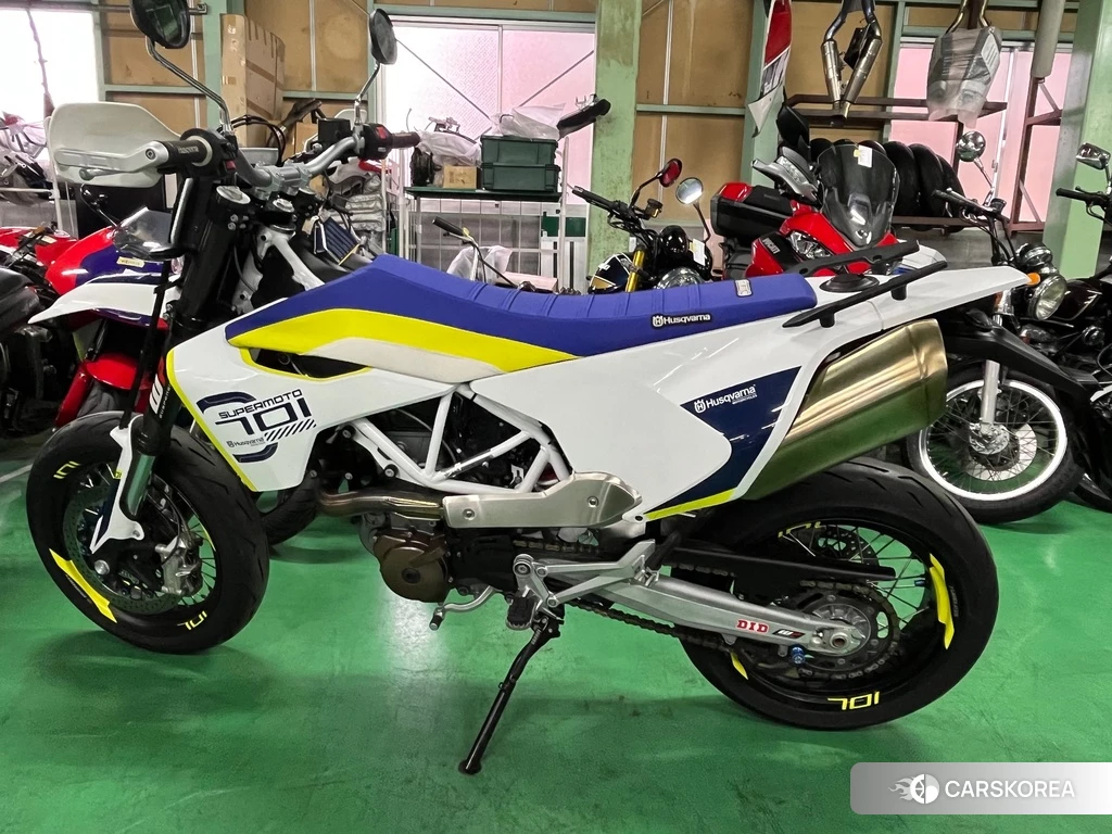 Проданный Husqvarna 701 SUPERMOTO 2017 из Японии, фото 2
