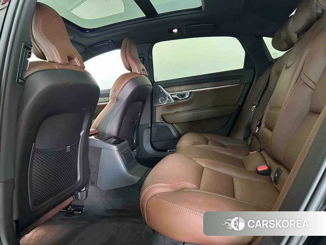 Volvo S90 PHEV 2024 Черный из Китая, фото 2