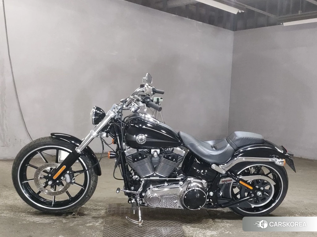 Проданный Harley-Davidson Softail Breakout FXSB 2014 из Японии, фото 2
