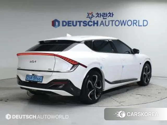 Kia EV6 2023 Белый из Кореи, фото 2