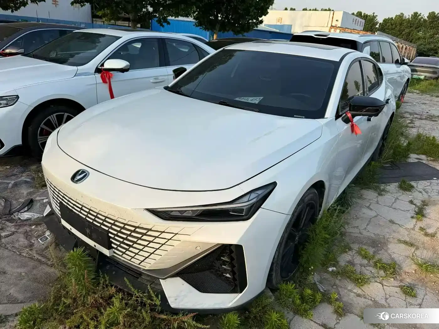 Chang'an Changan UNI-V 2023 Белый из Китая, фото 2