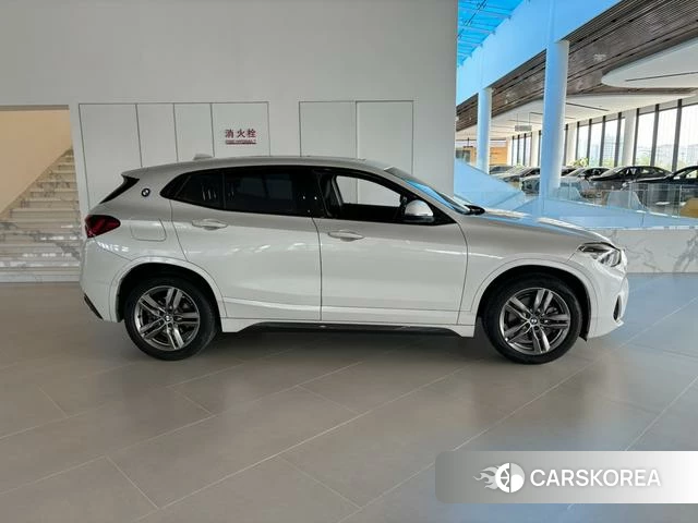 BMW X2 2021 Белый из Китая, фото 2