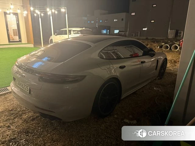 Porsche Panamera (971) 2020 Светло-серебряный цвет из Кореи, фото 2