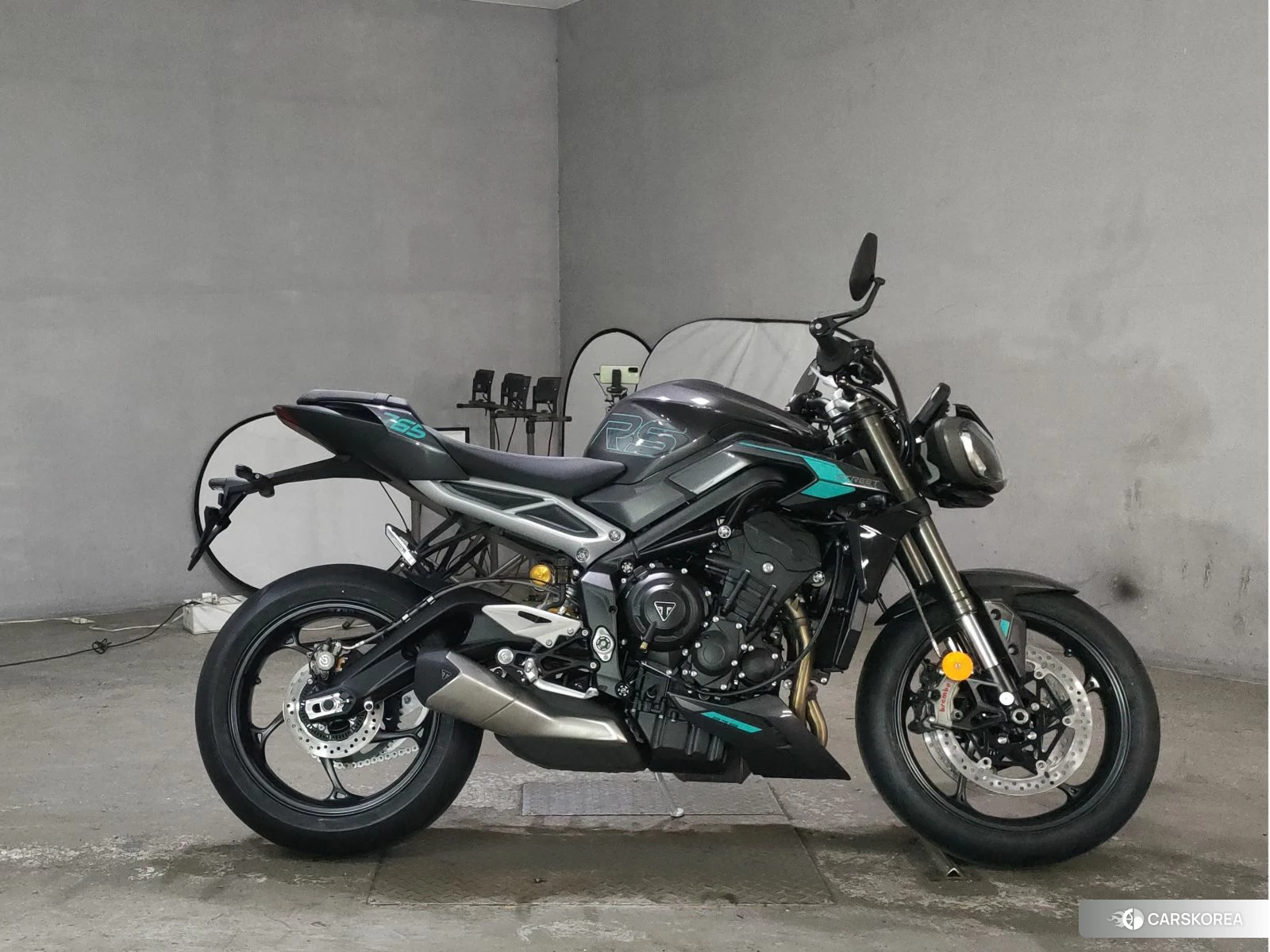 Проданный Triumph STREET TRIPLE 765 RS 2026 из Японии, фото 3