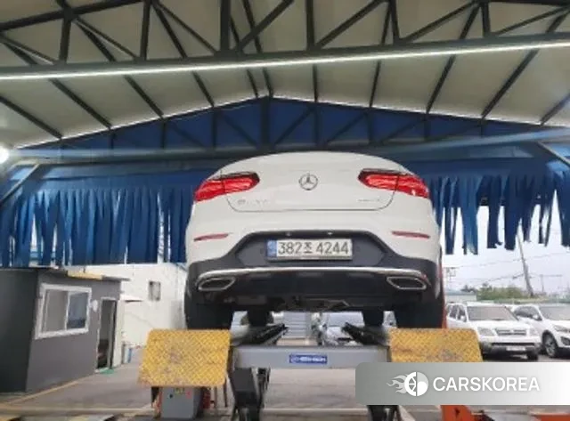 Mercedes-Benz GLC-Class X253 2018 Белый из Кореи, фото 2