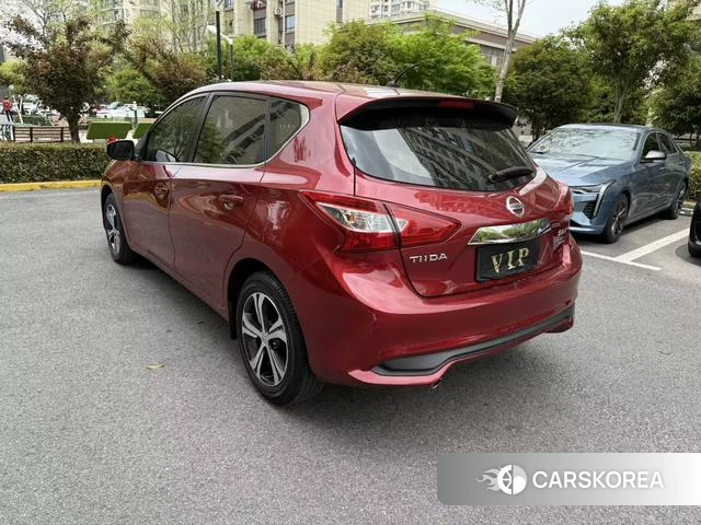 Nissan TIIDA 2019 Красный из Китая, фото 2