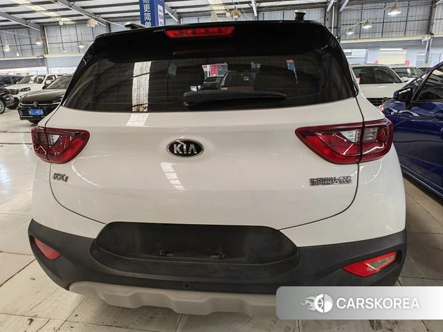 Kia Yi Ran 2021 Белый из Китая, фото 2