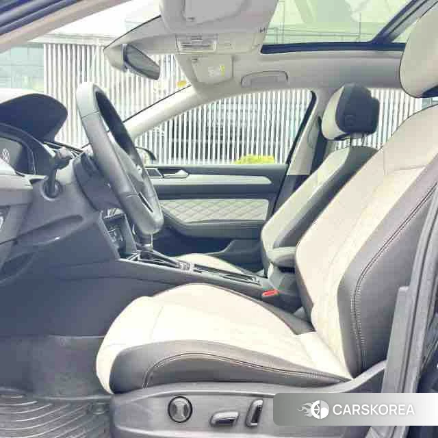 Volkswagen Magotan 2022 Черный из Китая, фото 2